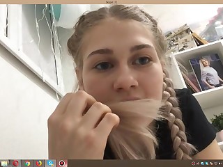 Секс видео чат в скайпе с 18 летней блондинкой
